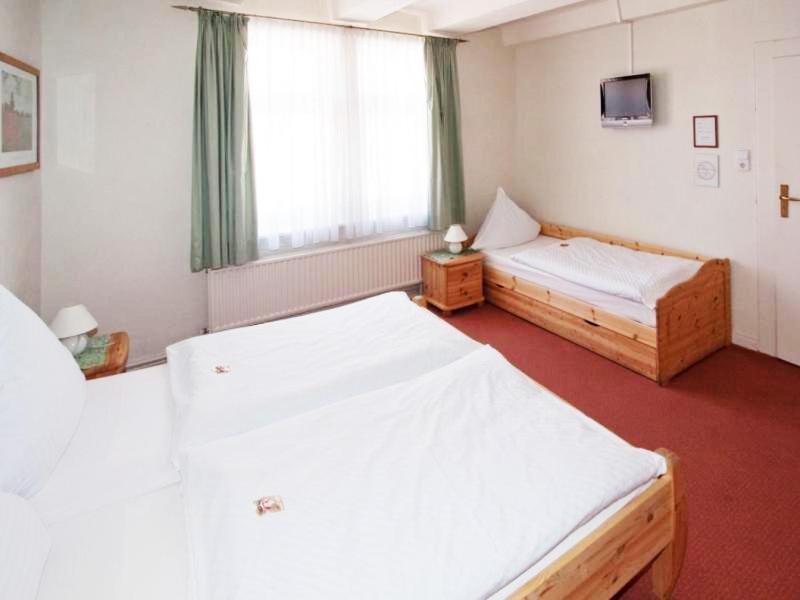 Hotel Deutsches Haus Northeim Room photo